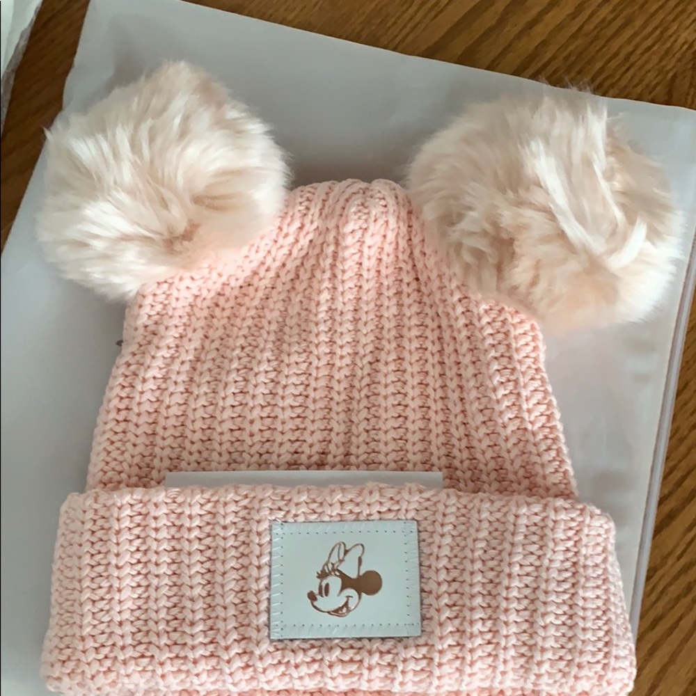 Sold out! Love Your Melon Minnie Mouse Beanie NIP